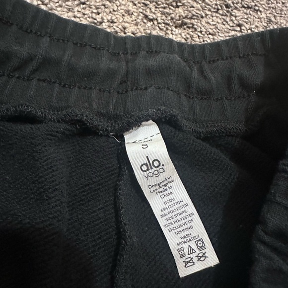 Alo yoga sweatpants - Picture 2 of 6